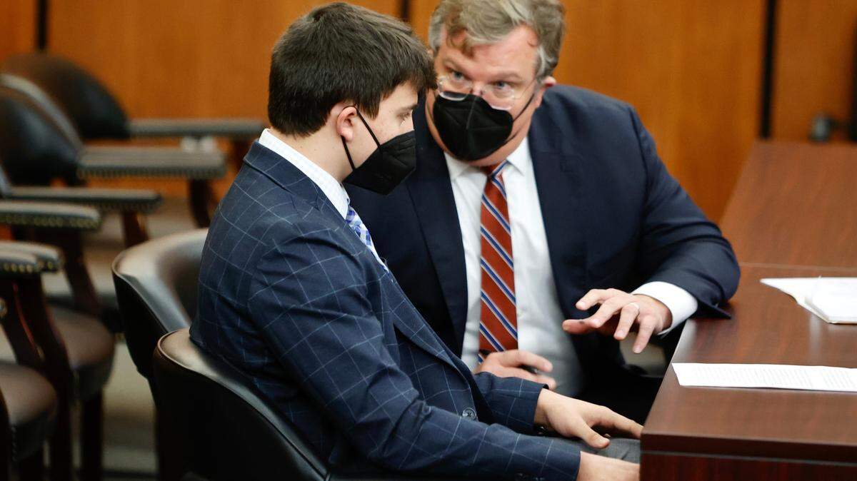 David Bennett Galloway and his lawyer Jim May in court on Jan 19, 2022.