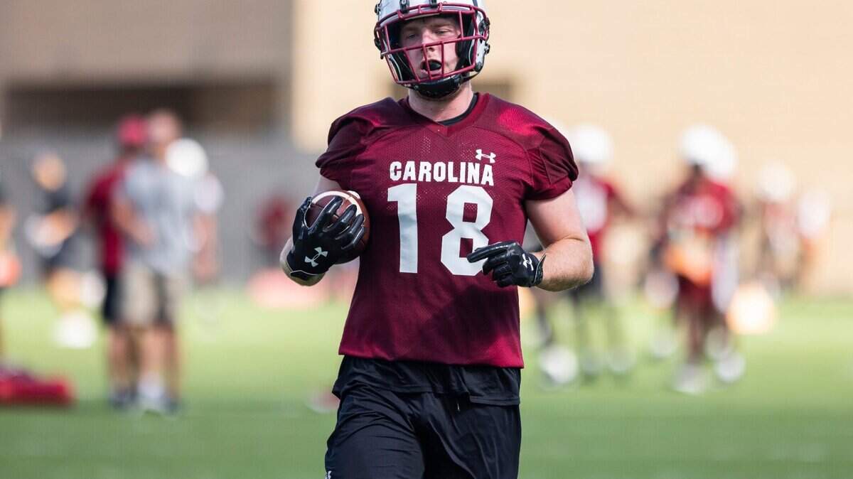 Austin Stogner runs drills during the Gamecocks first day of practice on Friday, August 5, 2022.