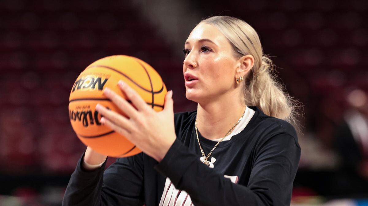South Carolina’s Chloe Kitts
