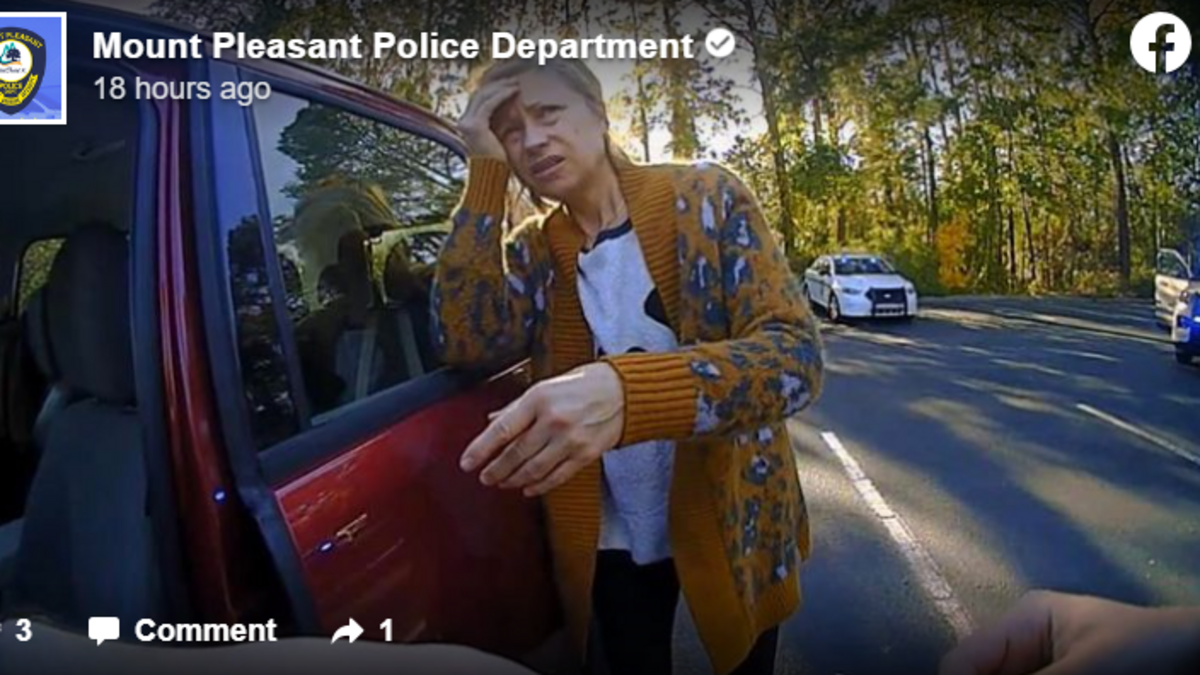 A woman credited South Carolina officers with saving her life after she was diagnosed with a brain tumor, officials said.
