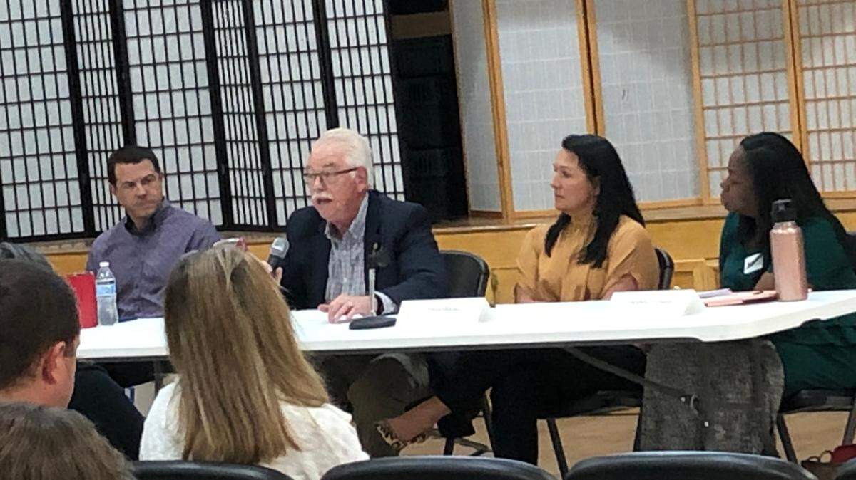 Lexington-Richland 5 school board member Ken Loveless, center speaks at an election candidate forum on Wednesday, Oct. 19, 2022. Also pictured, from left, are school board candidates Scott Herring, Tifani Moore and Kimberly Snipes.