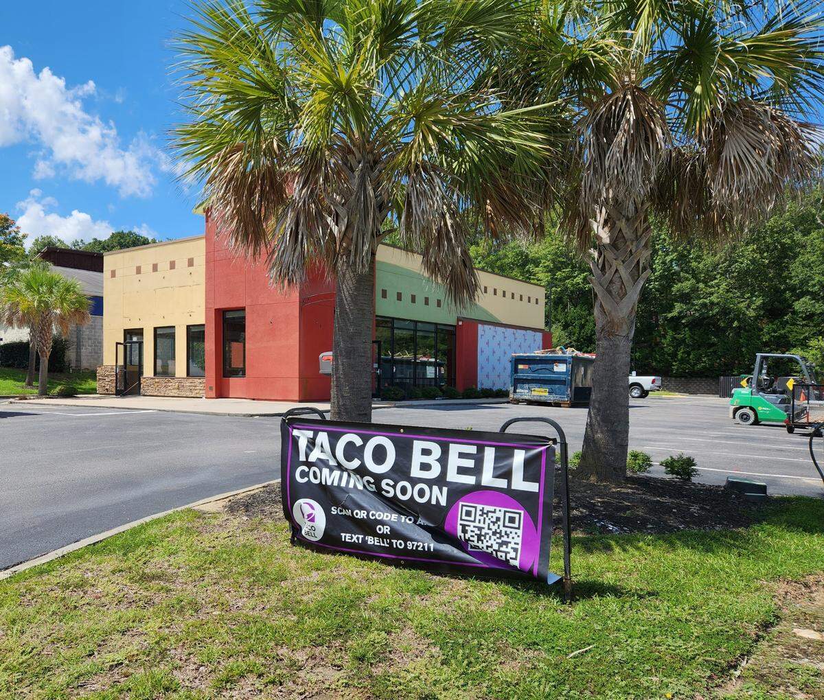 The Del Taco at 145 Harbison Blvd. in Columbia recently closed, and construction is underway to turn the building into a Taco Bell.