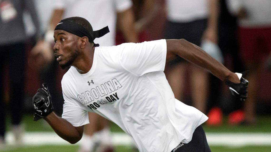 Jaylan Foster runs drills during Pro Day at USC on Friday, March 18, 2022.