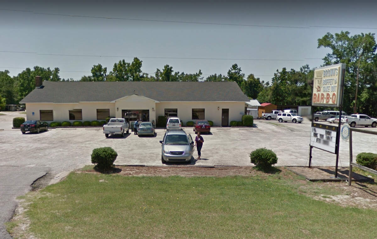 Brown's Bar-B-Q on Hwy 52, between Kingstree and Lake City, SC.