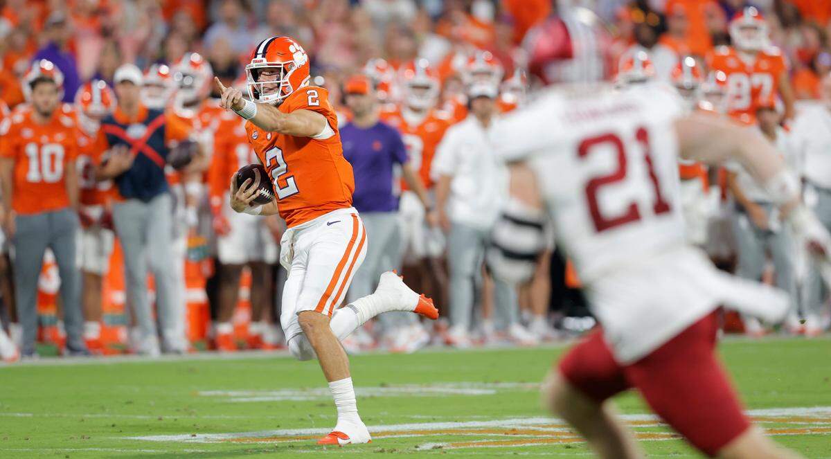 Clemson quarterback Cade Klubnik (2) runs for a 34-yard touchdown against Stanford during first-half action in Clemson, S.C. on Saturday, Sept. 28, 2024.
