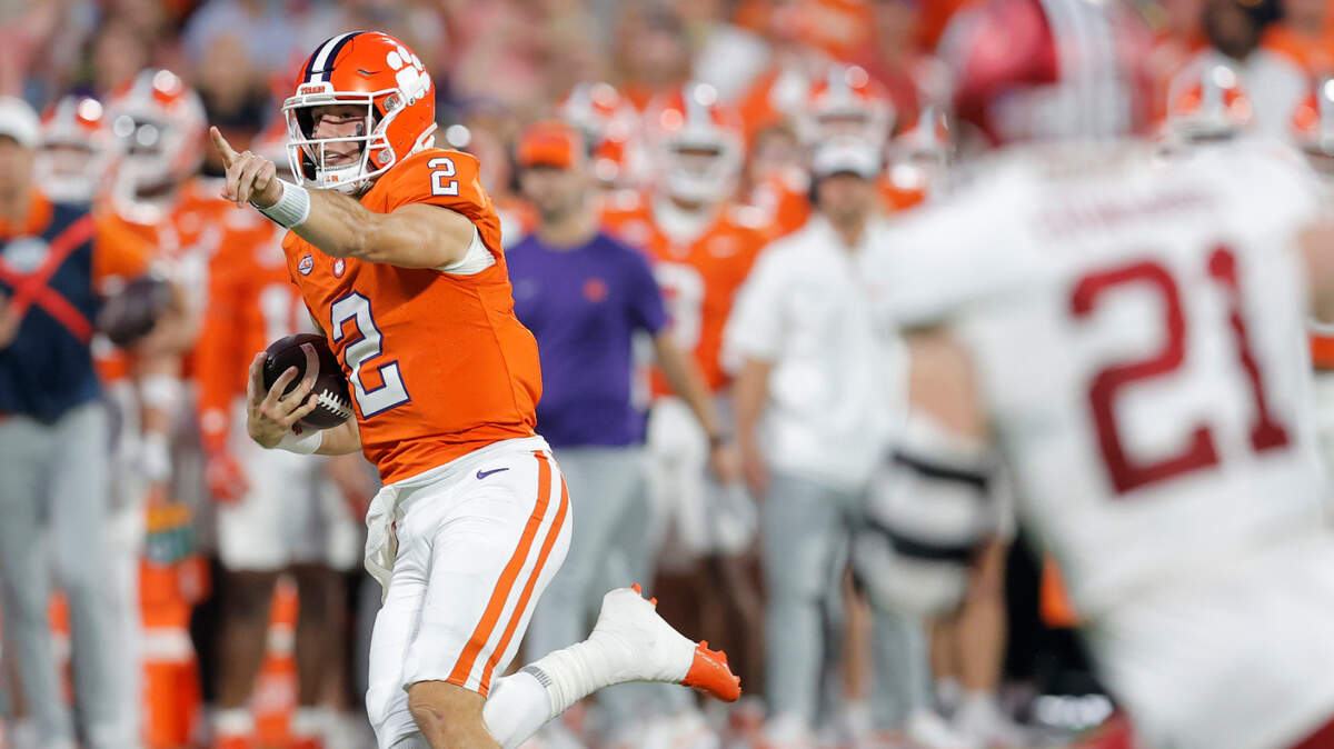 Clemson quarterback Cade Klubnik (2) runs for a 34-yard touchdown against Stanford during first-half action in Clemson, S.C. on Saturday, Sept. 28, 2024.