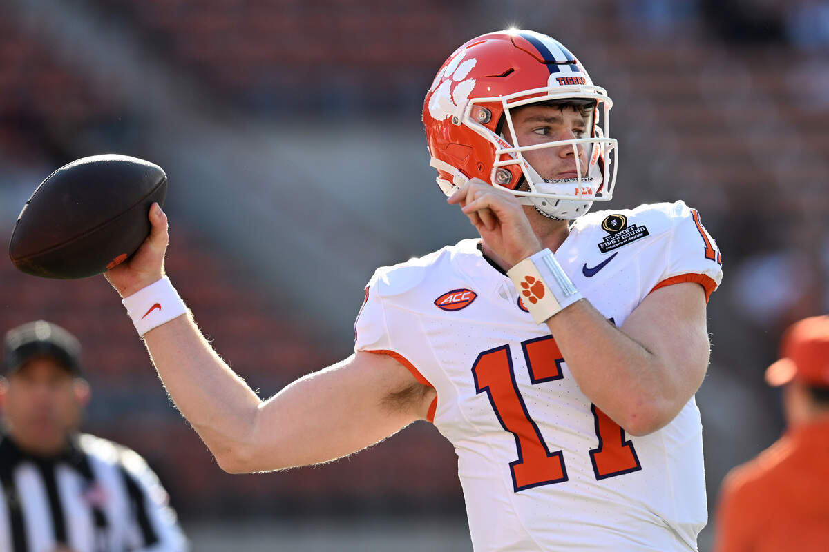 Clemson quarterback Christopher Vizzina (17)
