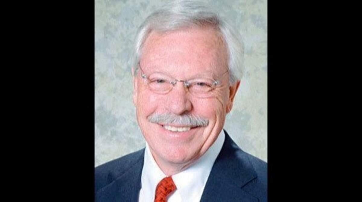 Harry Bancroft “Buck” Limehouse, Jr., who served as South Carolina’s first transportation secretary, died Thursday at the age of 83 after a bout with cancer.
