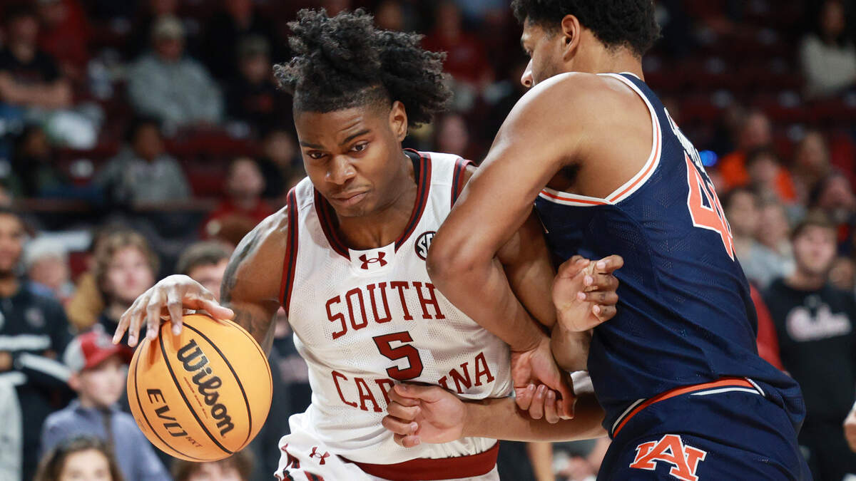 South Carolina Forward Nick Pringle (5) plays Auburn at Colonial Life Arena on Saturday, January 11, 2025.
