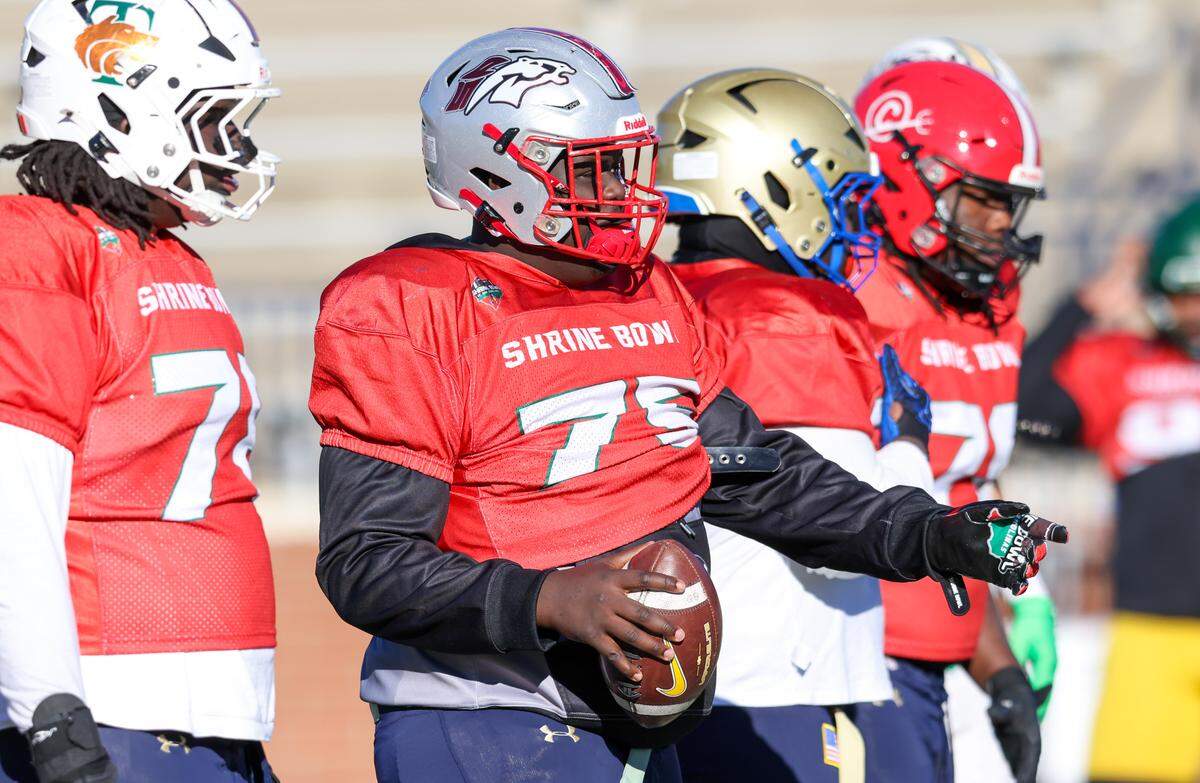 Anthony Baxter (75) of South Pointe during a Dec. 15, 2025, practice at Spartanburg High School for the Shrine Bowl of the Carolinas. 