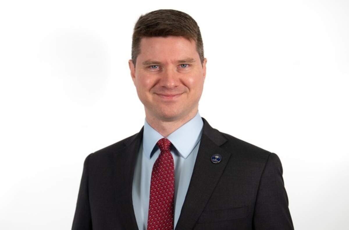 David Jones has been chosen by the S.C. Conservation Bank Board to run the land protection agency. He replaces Raleigh West.