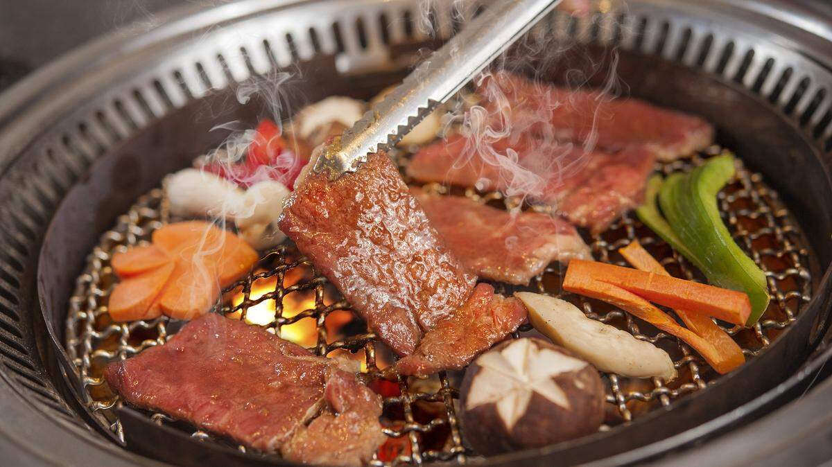 Burnin 99 Korean BBQ and Hotpot restaurant is now open at 1150 Bower Parkway in Columbia’s Harbison retail shopping area. The restaurant is in the former location of a Wild Wing Cafe.