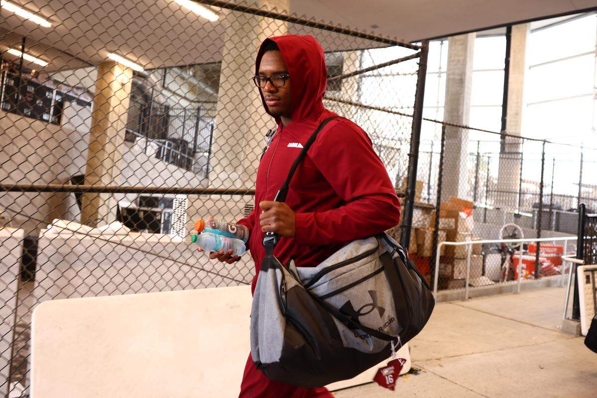 South Carolina quarterback LaNorris Sellers (16) arrives before the Gamecocks’ game against Missouri at Memorial Stadium in Columbia, MO on Saturday, September 20, 2025.