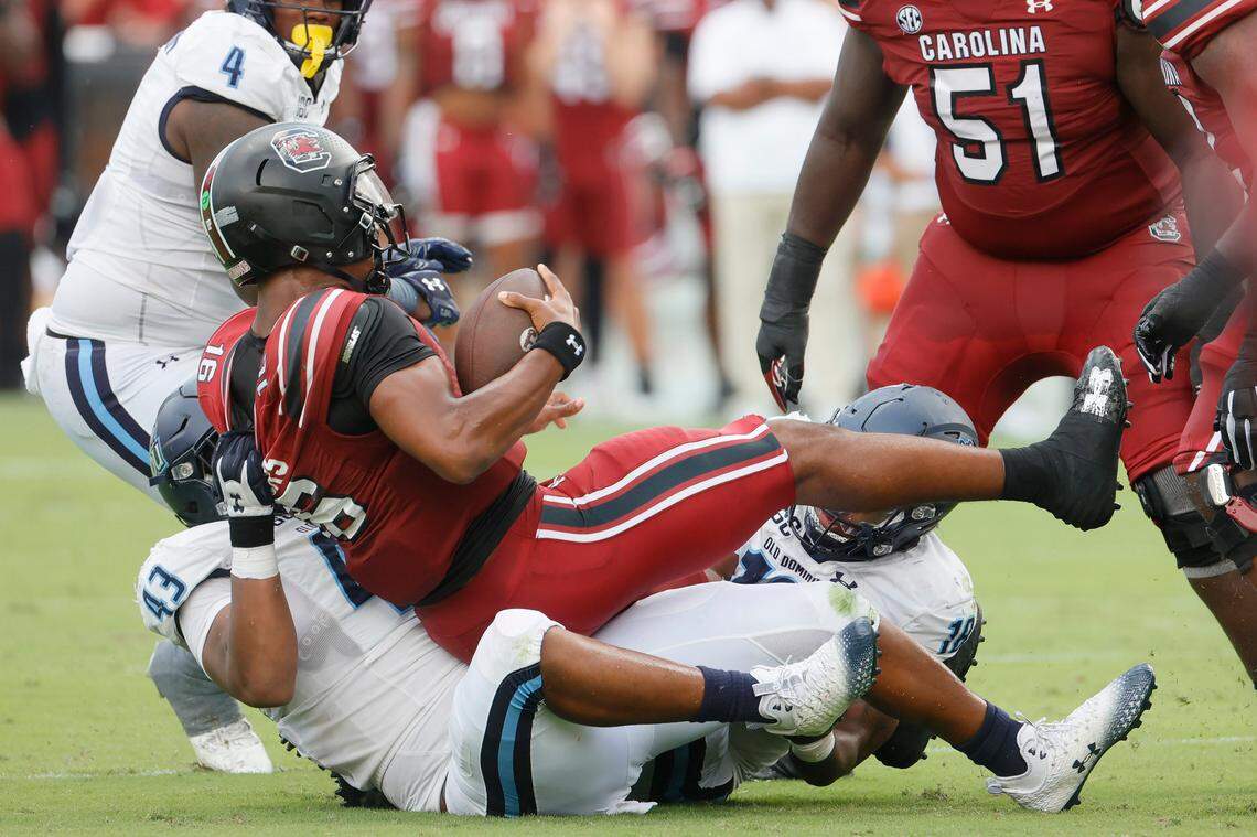 South Carolina quarterback LaNorris Sellers (16) plays Old Dominion at Williams-Brice Stadium on Saturday, August 31, 2024.