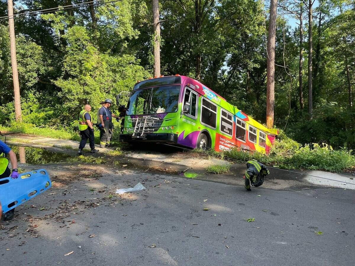 A Comet bus crashed in Columbia, according to the fire department.
