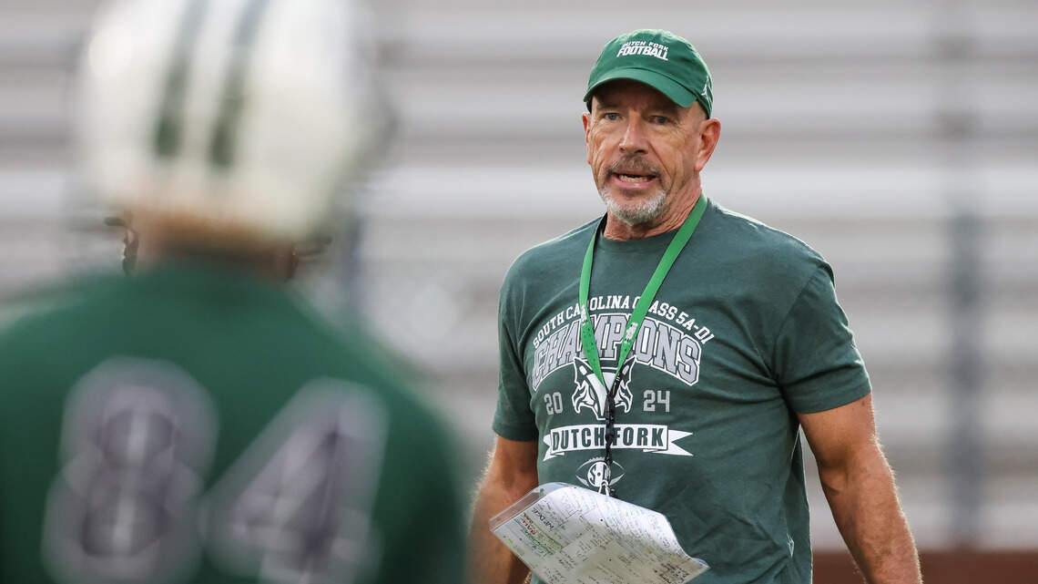 High school football is back. 10 storylines to watch in Midlands for 2026 season