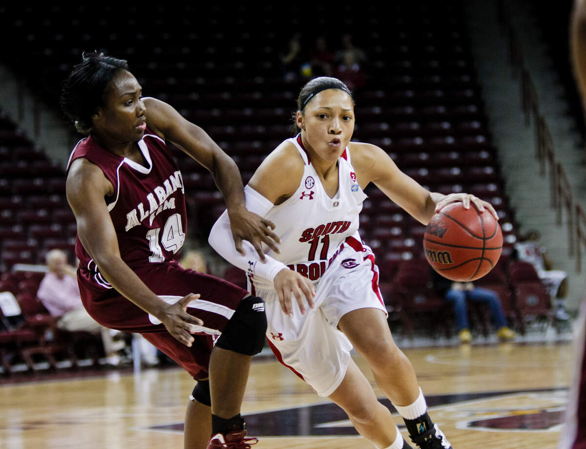 South Carolina guard La'Keisha Sutton (11)
