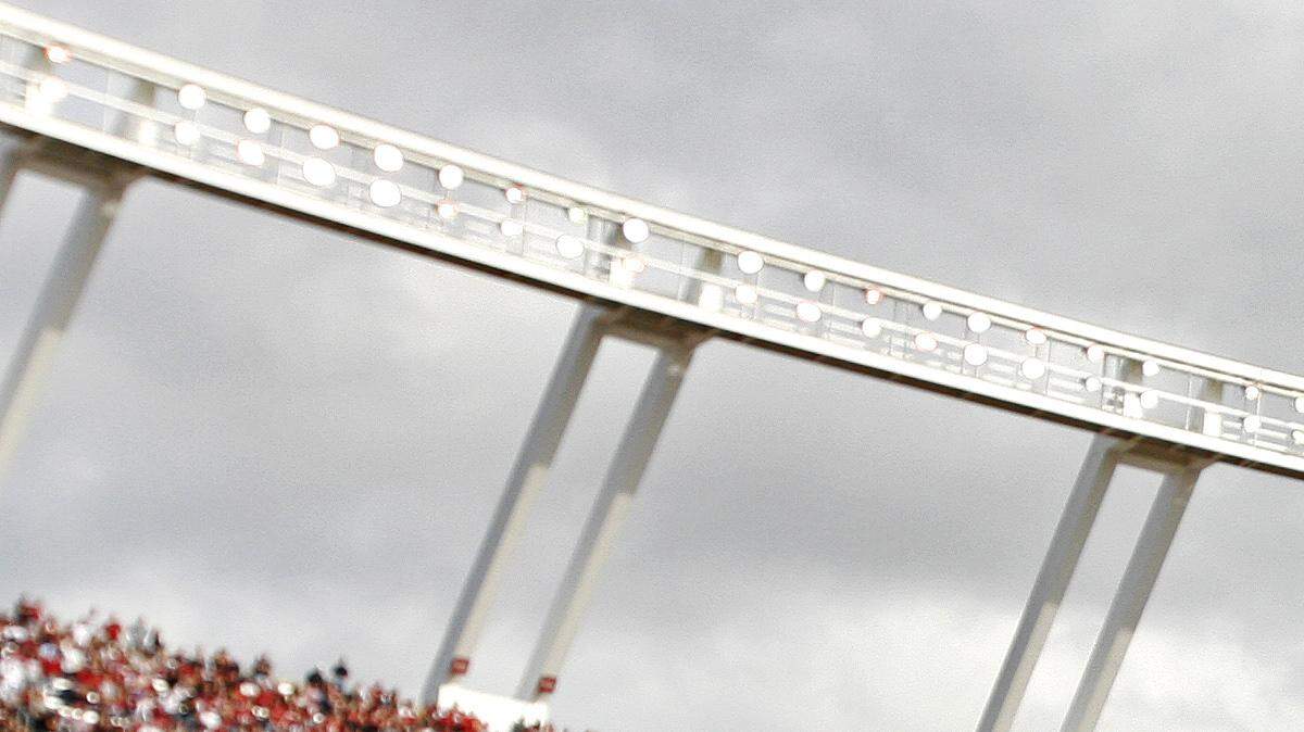 South Carolina Gamecocks wide receiver Alshon Jeffery (1) makes a one-handed catch for a touchdown in the fourth quarter of the Gamecocks game against Citadel at Williams-Brice Stadium, Saturday, November 19, 2011. 
