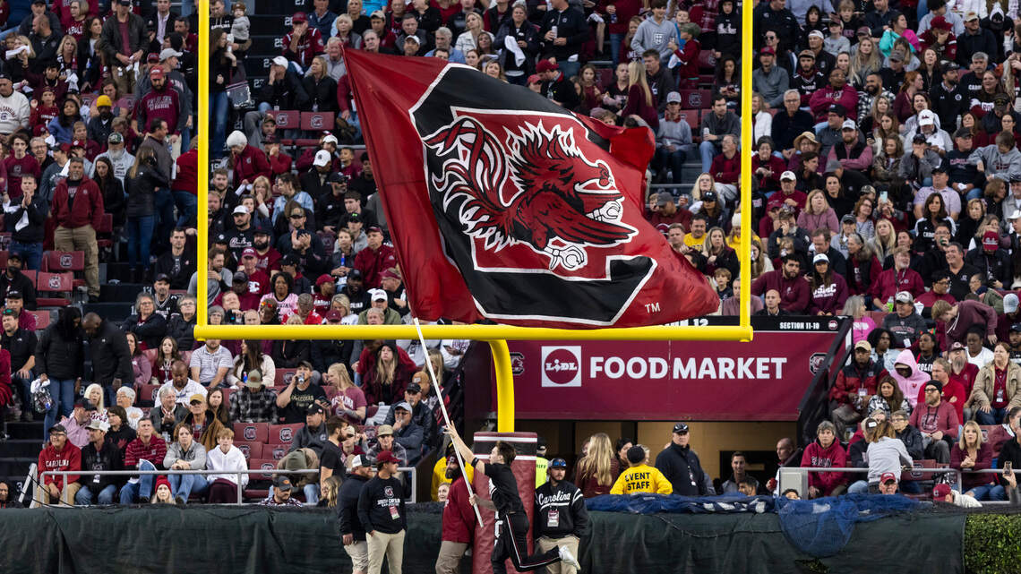 Shane Beamer updates statuses of suspended South Carolina football players