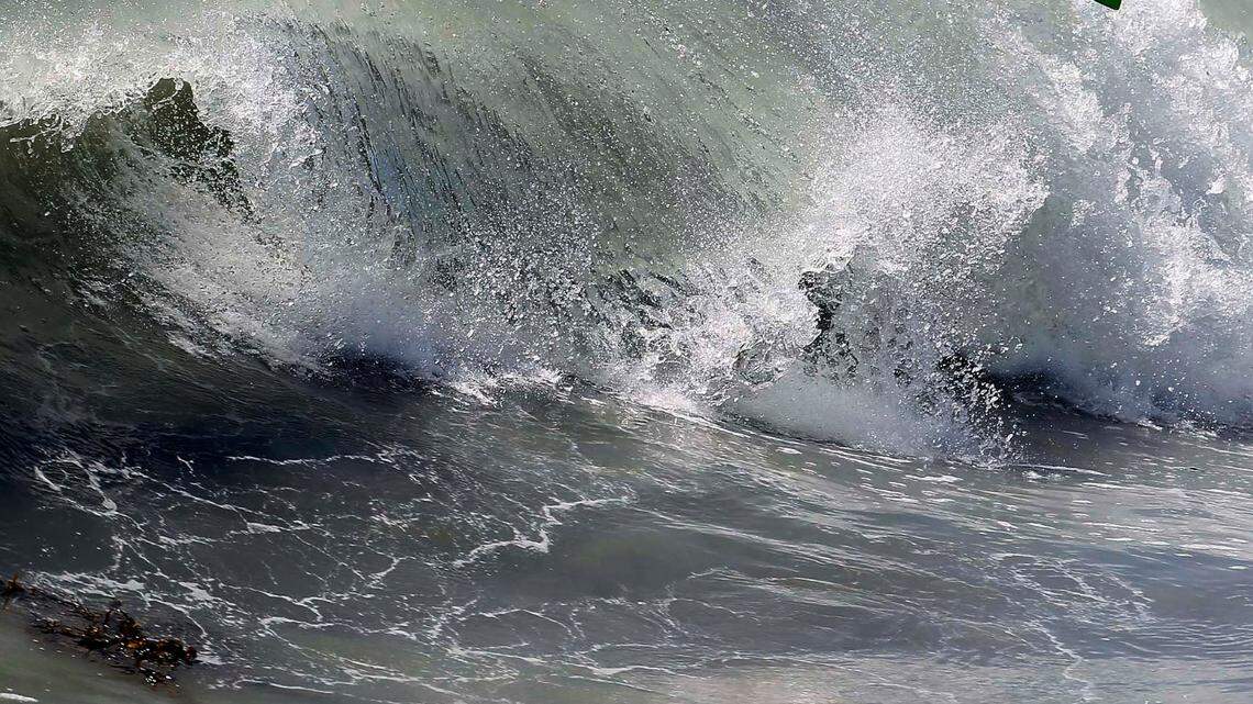 An off-duty National Weather Service worker reported the rip current, which was about 100 yards long.