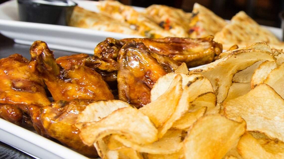 New wings restaurant opens downtown