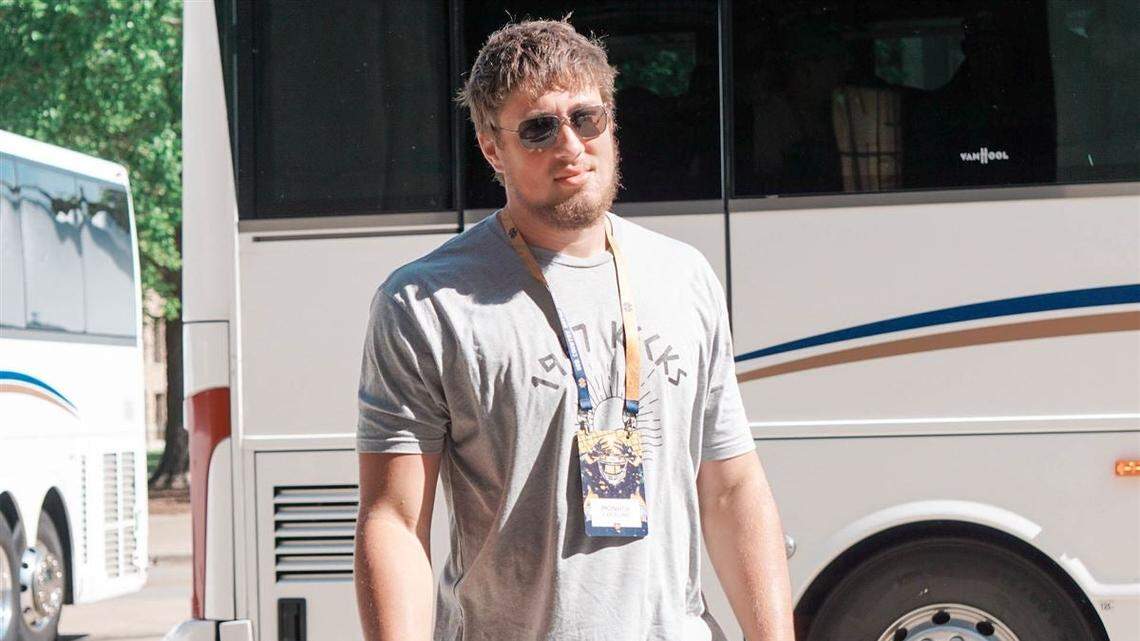 Monroe Freeling, state of SC’s top recruit, commits to Georgia