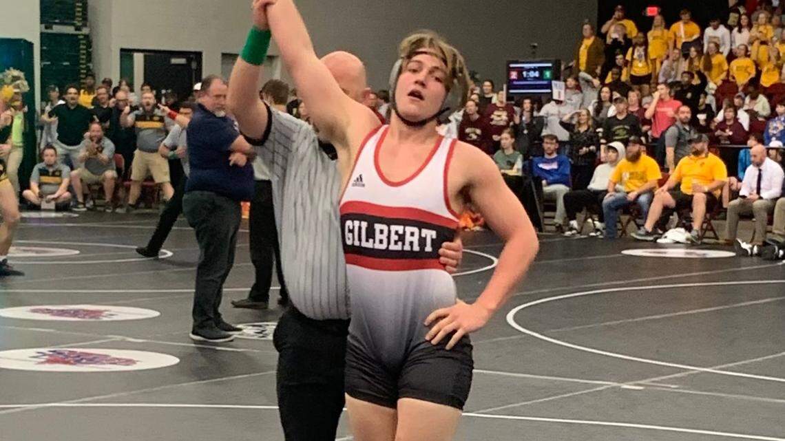 Gilbert’s Colton Travis wins Class 3A state championship at 195-pound division.