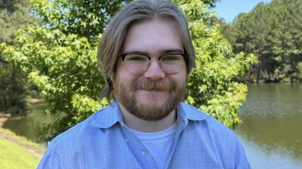Hayden Davis, service desk reporter for the Island Packet.