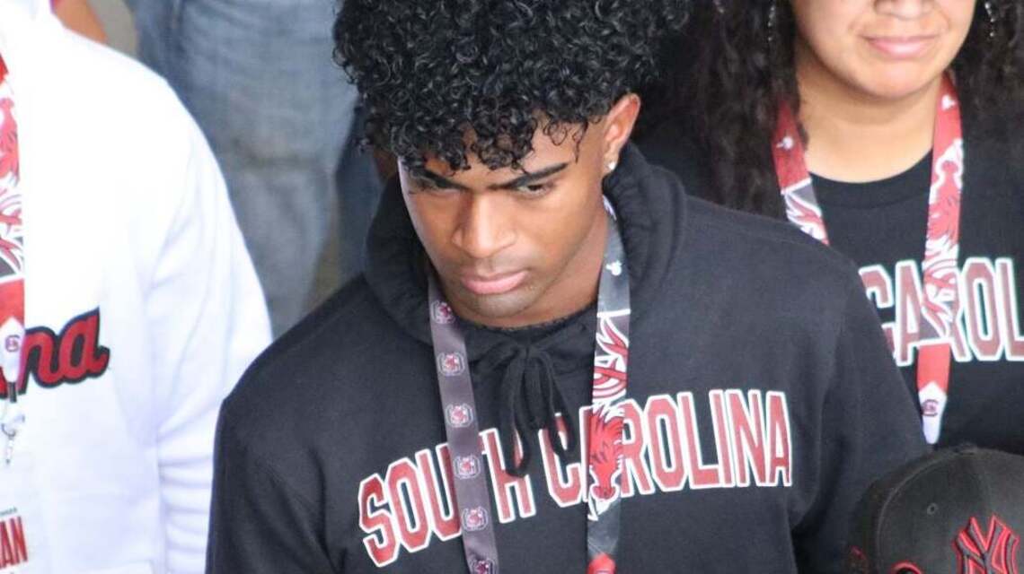 He’s committed to USC for baseball, wants to play football too. Will Gamecocks offer?