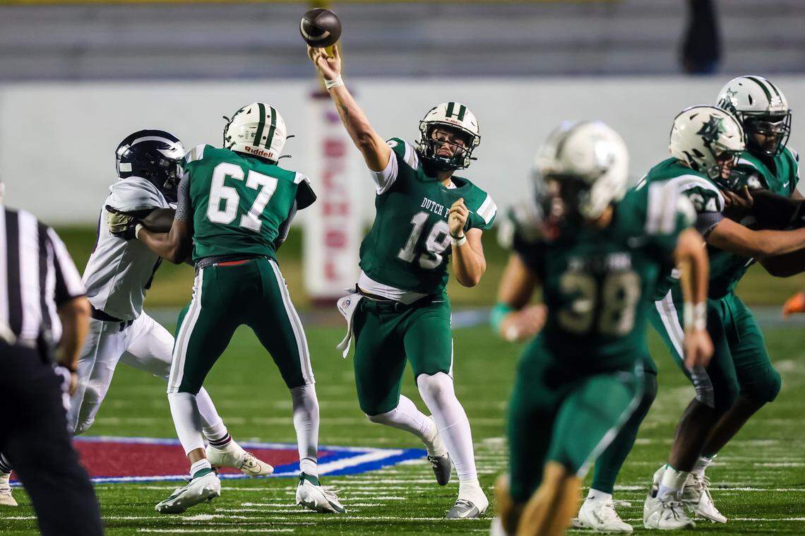Dutch Fork Silver Foxes Jonathan Hunt (19) passes during the 5A State Championship Game Friday, Dec. 1, 2023, at South Carolina State’s Oliver Dawson Stadium in Orangeburg, SC.