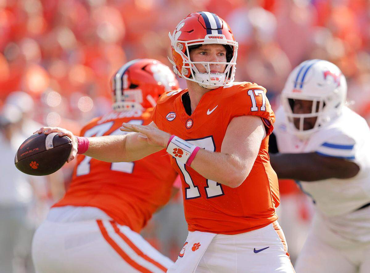 Clemson quarterback Christopher Vizzina (17) is seen against SMU during first-half action in Clemson, S.C on Saturday, Oct. 18, 2025.