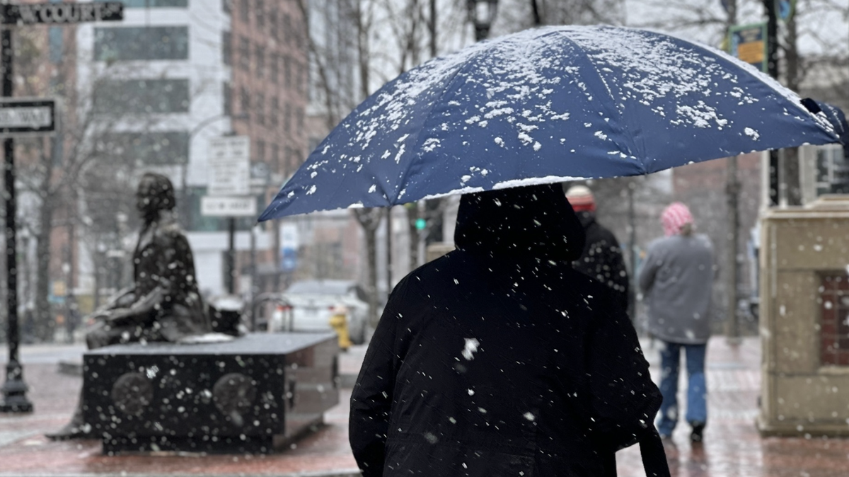 Light snow feel in downtown Greenville Friday Jan. 10.