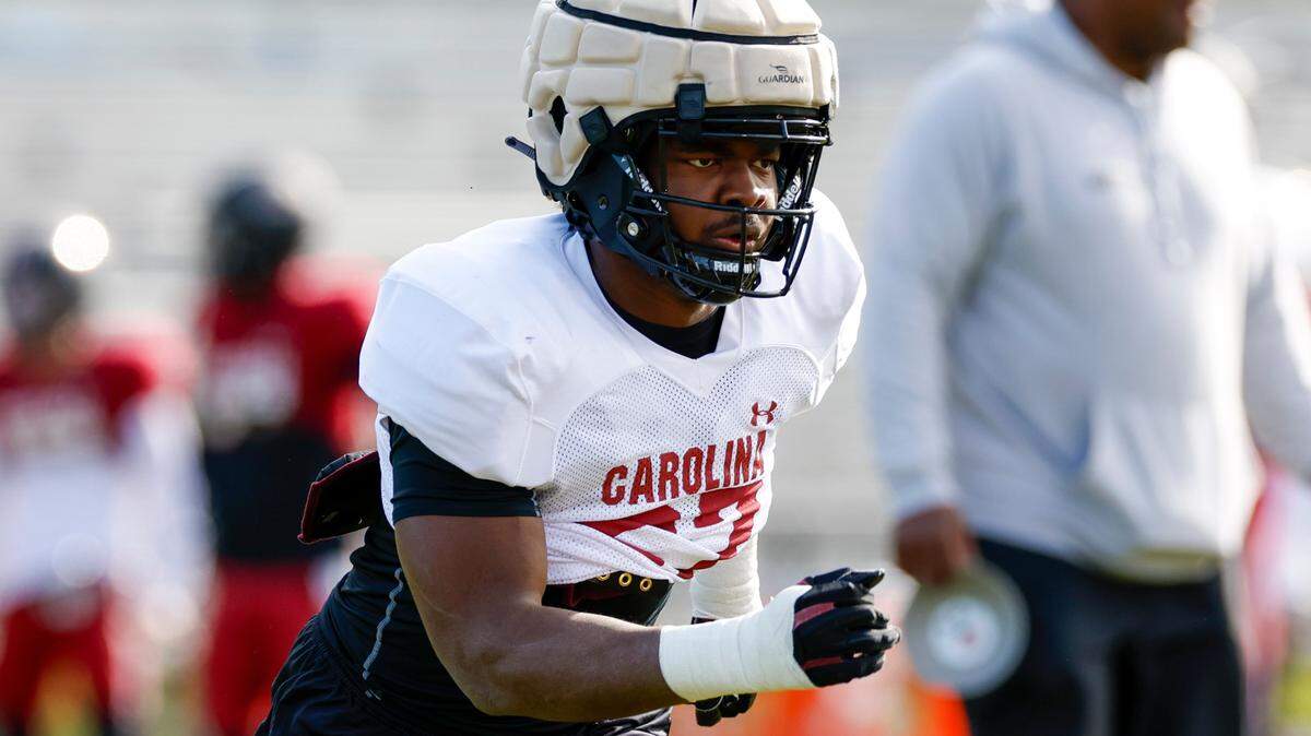 Grayson “Pup” Howard and South Carolina practice Monday, Dec. 22, 2022 at Ponte Vedra High School in Jacksonville in preparation for the Gator Bowl.