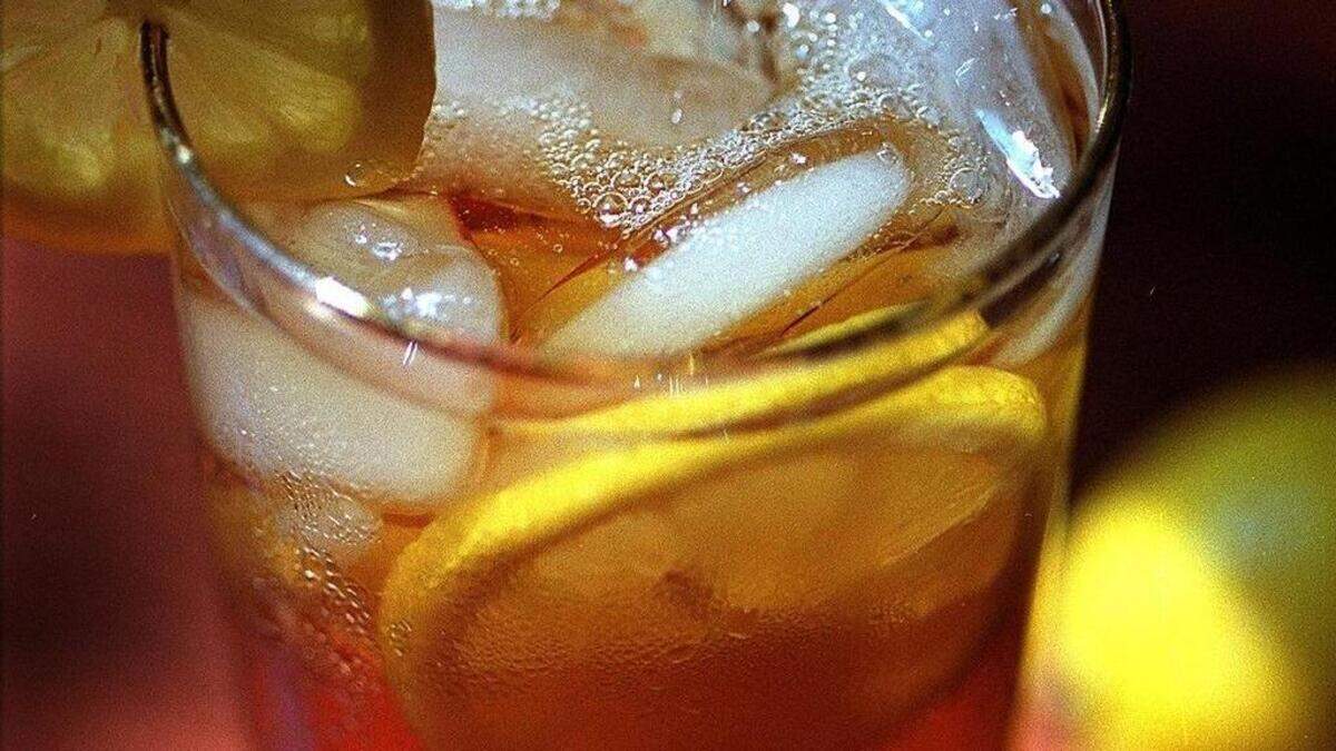 June is Iced Tea Month. Learn how to prepare the perfect sweet iced tea. 