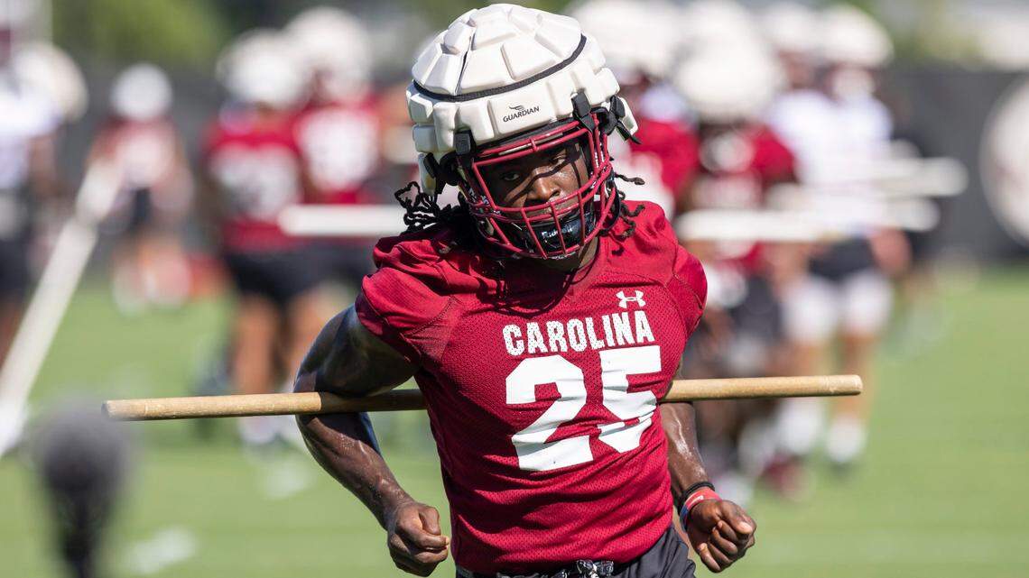 Dante Miller runs drills during the Gamecocks first day of practice on Friday, August 5, 2022.