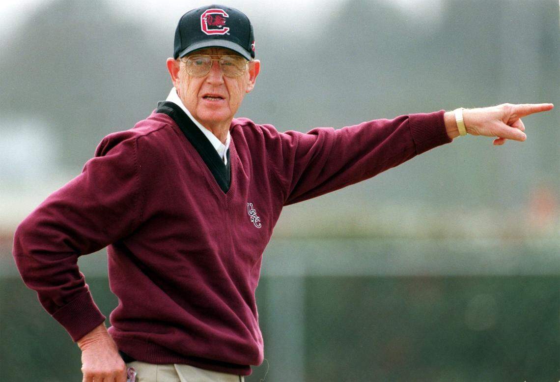 Former USC head coach Lou Holtz, seen here at a spring practice in March 1999.