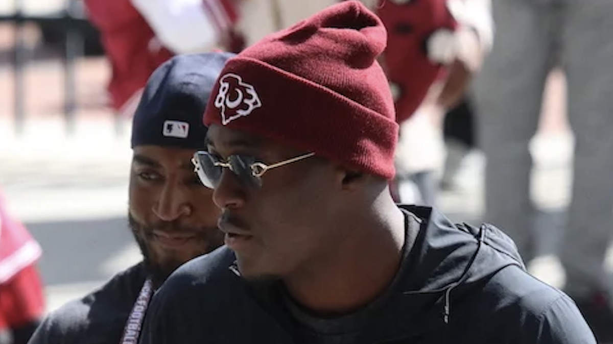 Five-star recruit Zion Elee took an official visit to South Carolina and watched the USC-Alabama game on October 25, 2025.