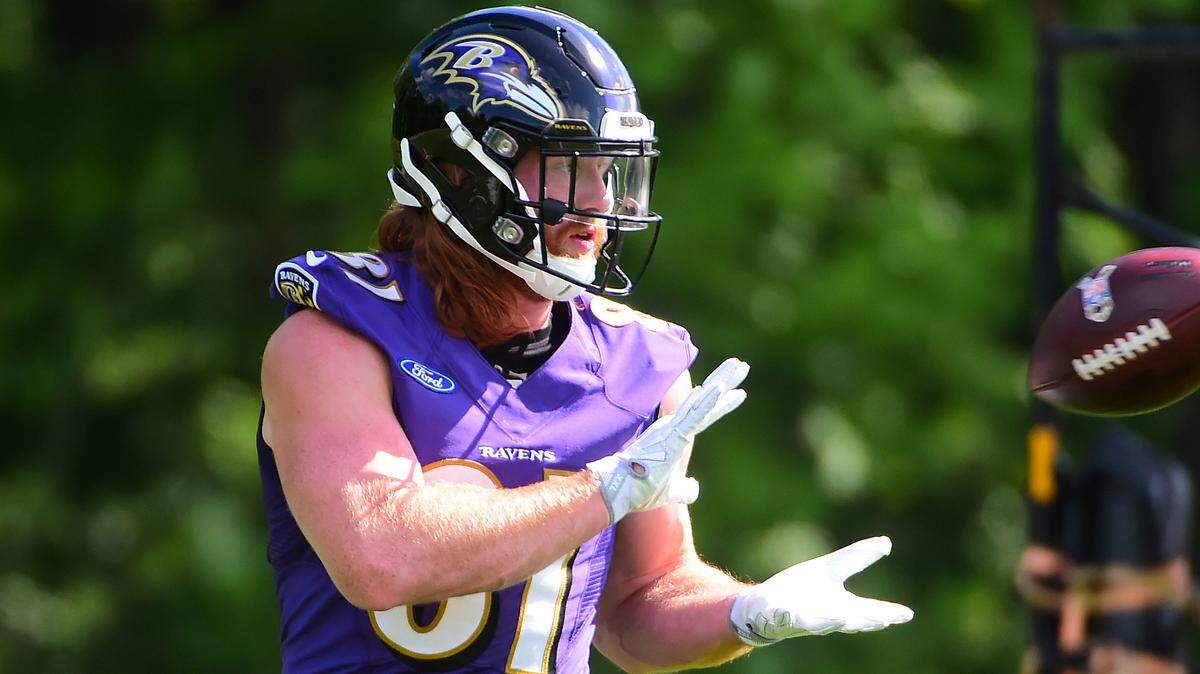 Baltimore Ravens tight end Hayden Hurst (81) catches a pass during minicamp at the Under Armour Performance Center.
