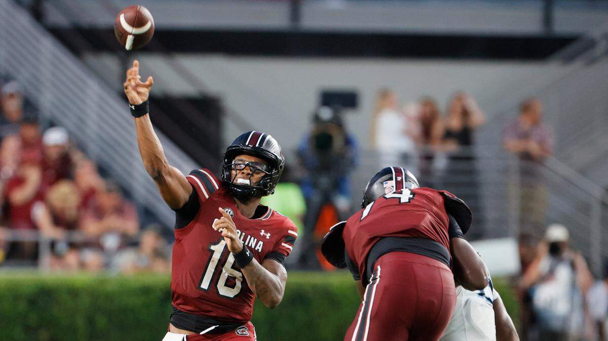 South Carolina quarterback LaNorris Sellers (16) plays Old Dominion at Williams-Brice Stadium on Saturday, August 31, 2024.