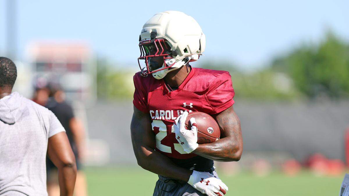 South Carolina football's Isaiah Augustave during an August 2025 preseason practice.