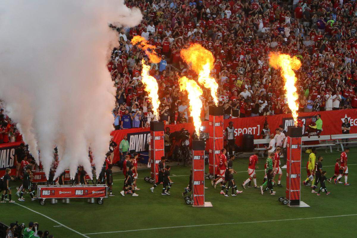 Liverpool and Manchester United players arrive at Williams-Brice Stadium on Saturday, Aug. 3, 2024 in advance of the Premier League soccer match.