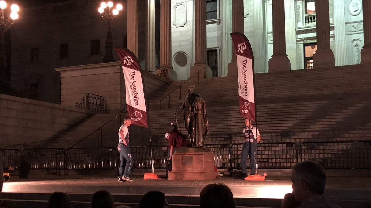 Texas A&M Midnight Yell at the South Carolina State House.