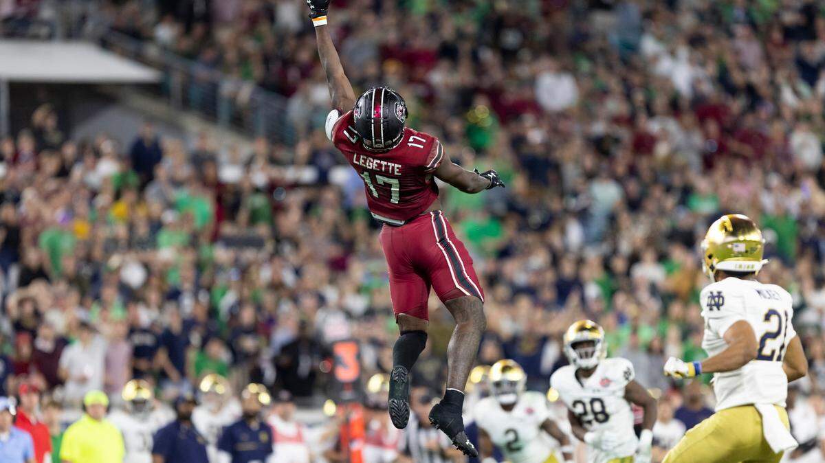 South Carolina Gamecocks wide receiver Xavier Legette (17) tries to pull down a pass during the Gator Bowl at TIAA Bank Field in Jacksonville, FL on Friday, Dec. 30, 2022.