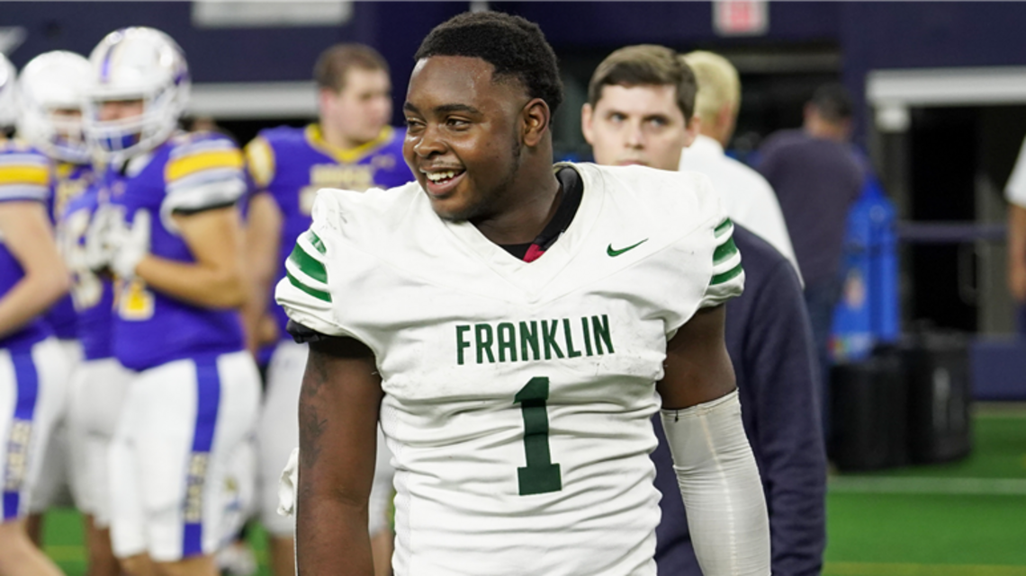 Productive Texas tailback reacts with strong feelings for South Carolina after offer