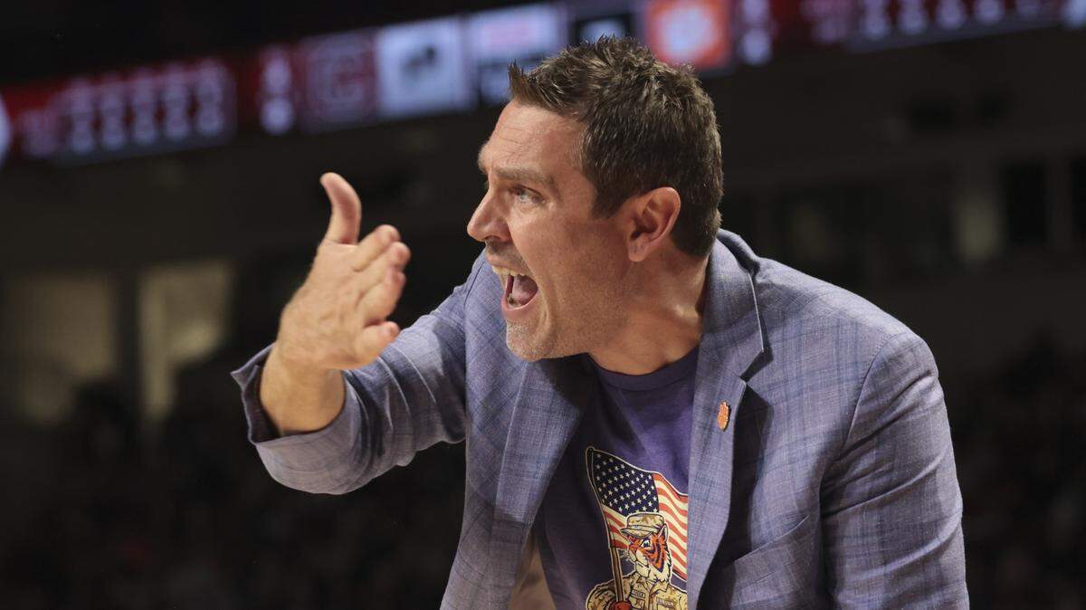Clemson women’s basketball head coach Shawn Poppie