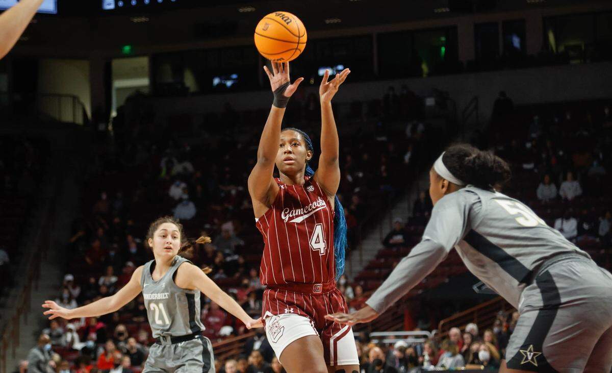 South Carolina’s Aliyah Boston (4) shoots against Vanderbilt on Jan. 24, 2022 at Colonial Life Arena.