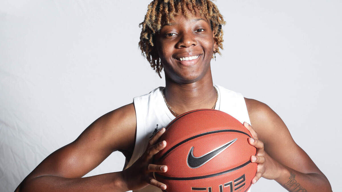 Talaysia Cooper, of East Clarendon High School, has committed to the USC Gamecocks.