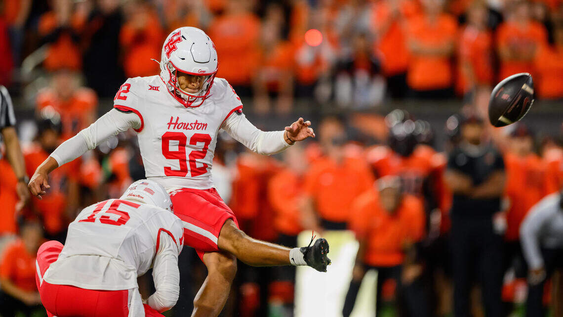 Shane Beamer explains decision to add kicker Ethan Sanchez to Gamecocks’ roster