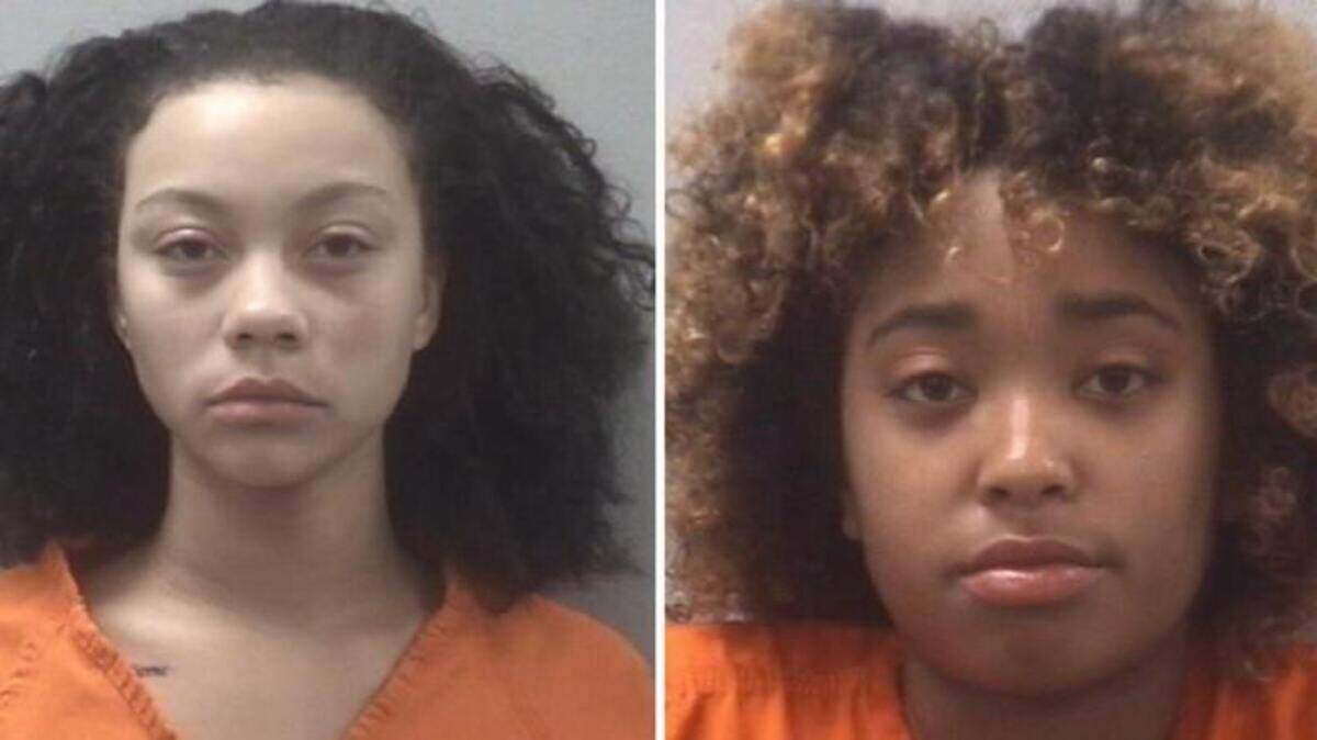 Inezhia Allen, 17, and Kealea Stephens, 18