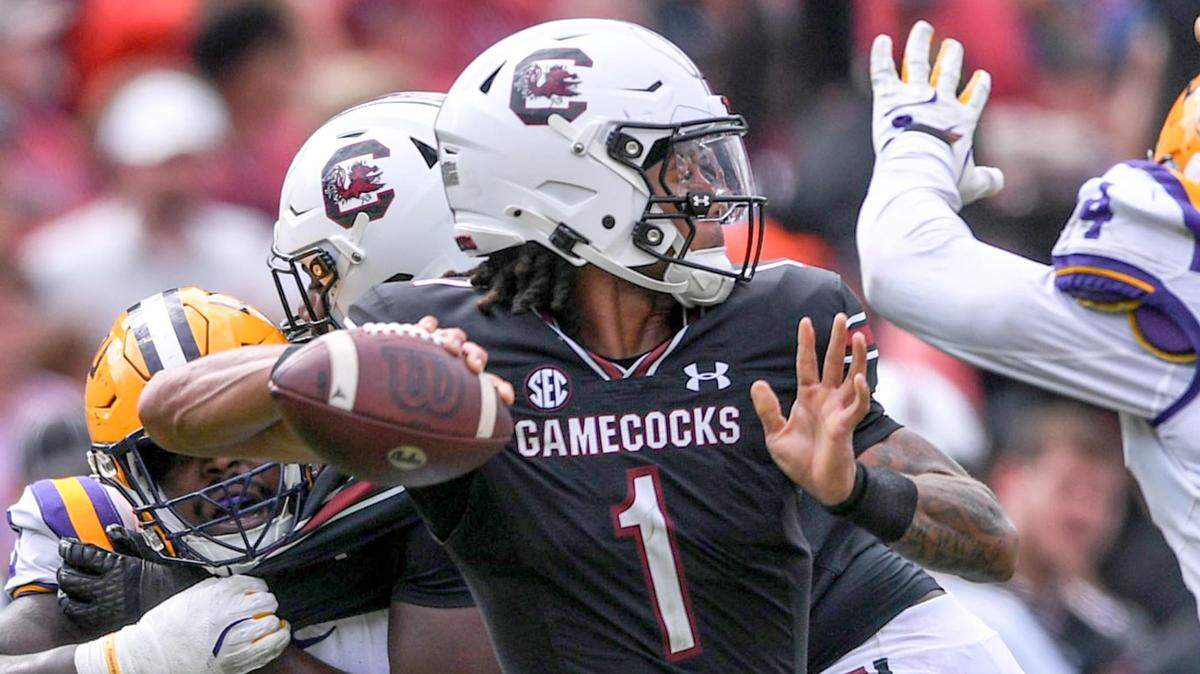 South Carolina quarterback Robby Ashford (1) passes during the fourth quarter at Williams-Brice Stadium in Columbia, S.C. Saturday, September 14, 2024.